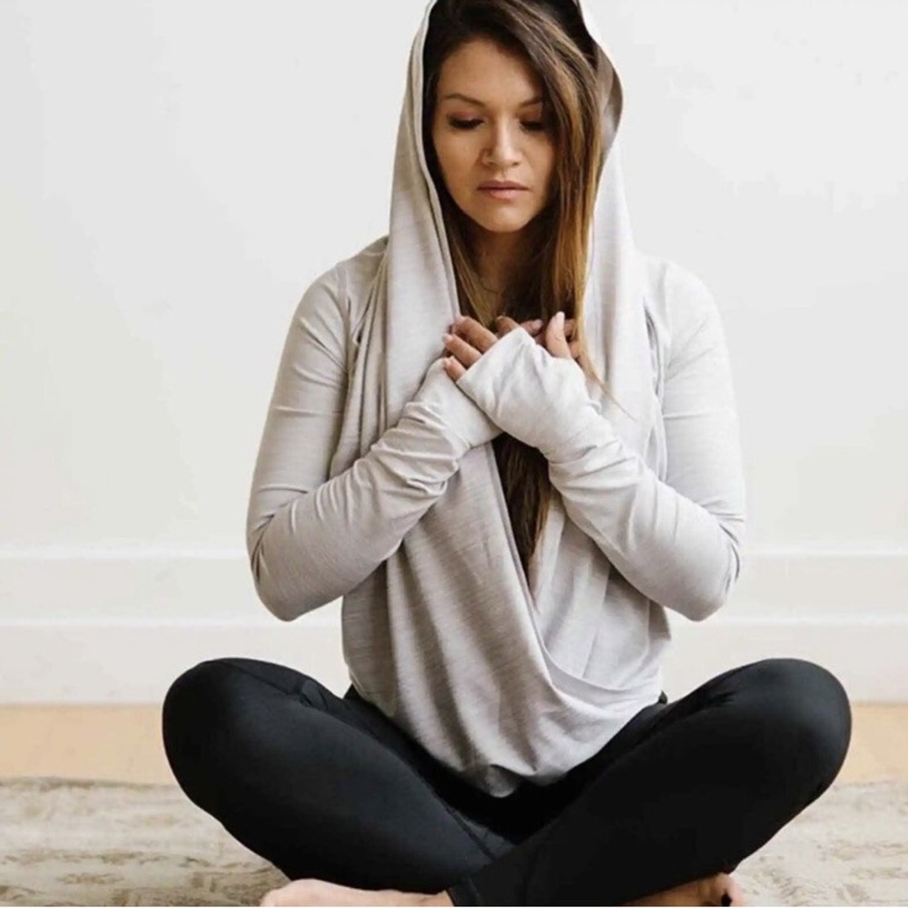 Women's Zyia Gray Yoga Shawl